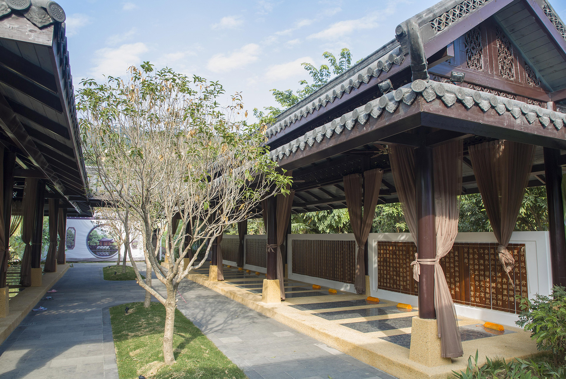 ��?z��)�? layer-src=